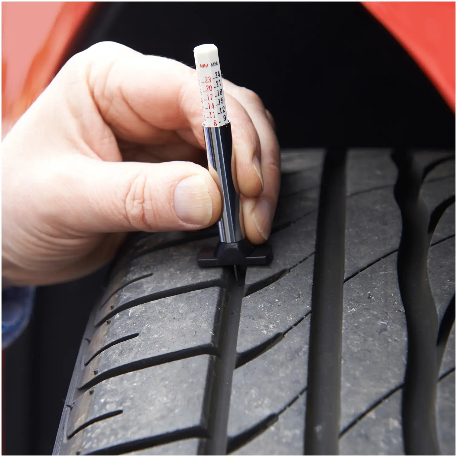 Dekton Tyre Pressure & Depth Gauges