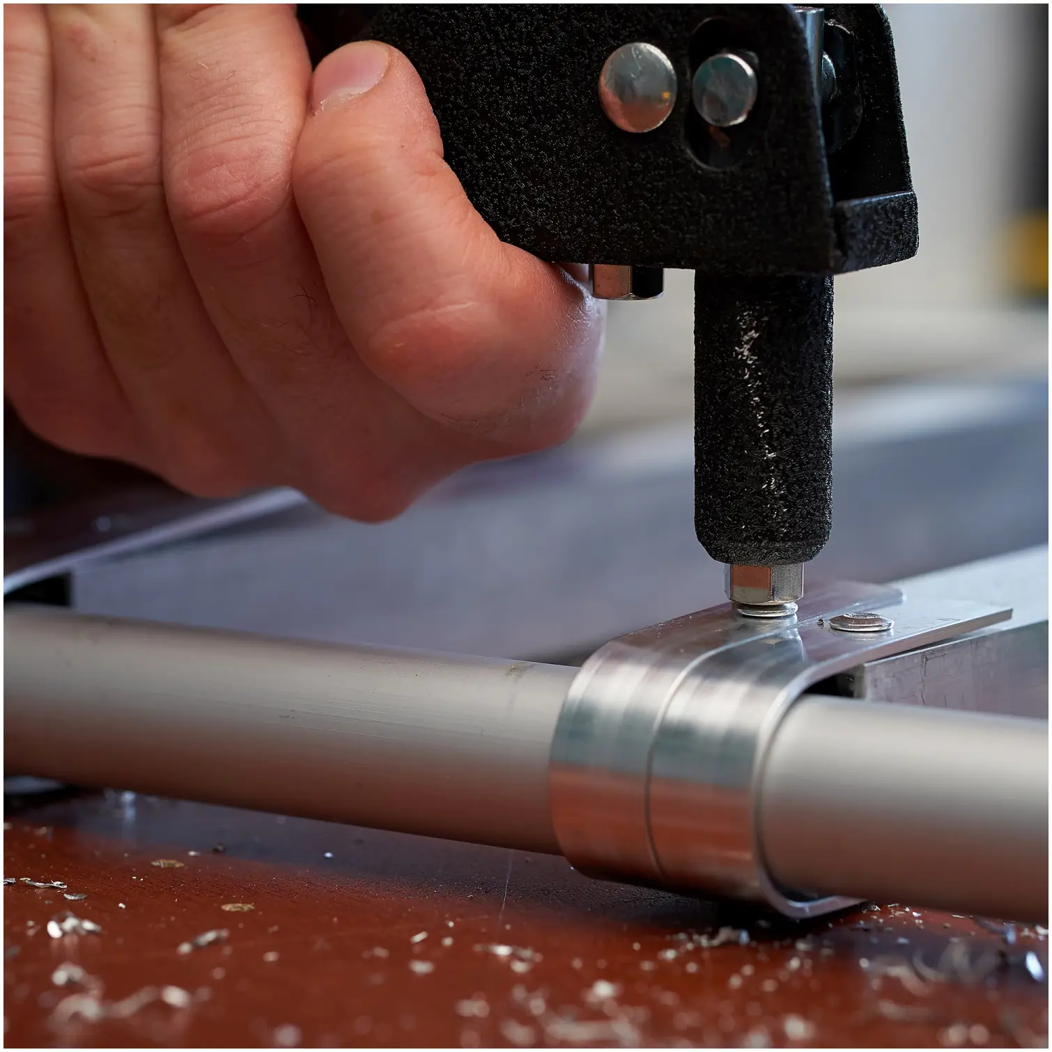 Dekton Heavy Duty Hand Riveter