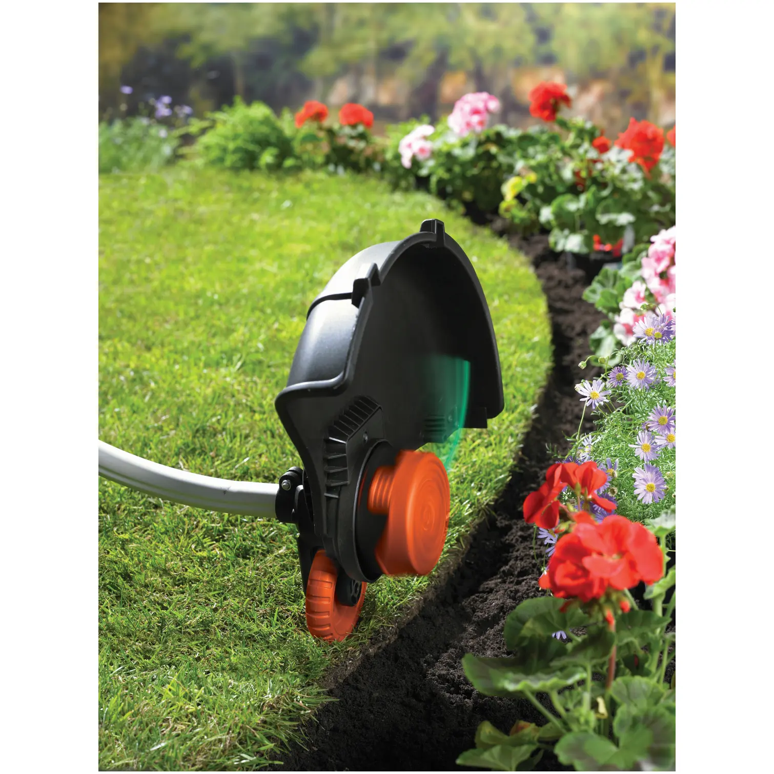 Black+Decker Trim & Edge Reflex Strimmer 900w 35cm