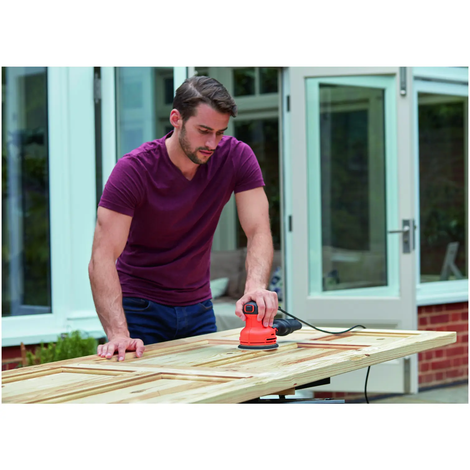 Black+Decker Random Orbit Sander 230w