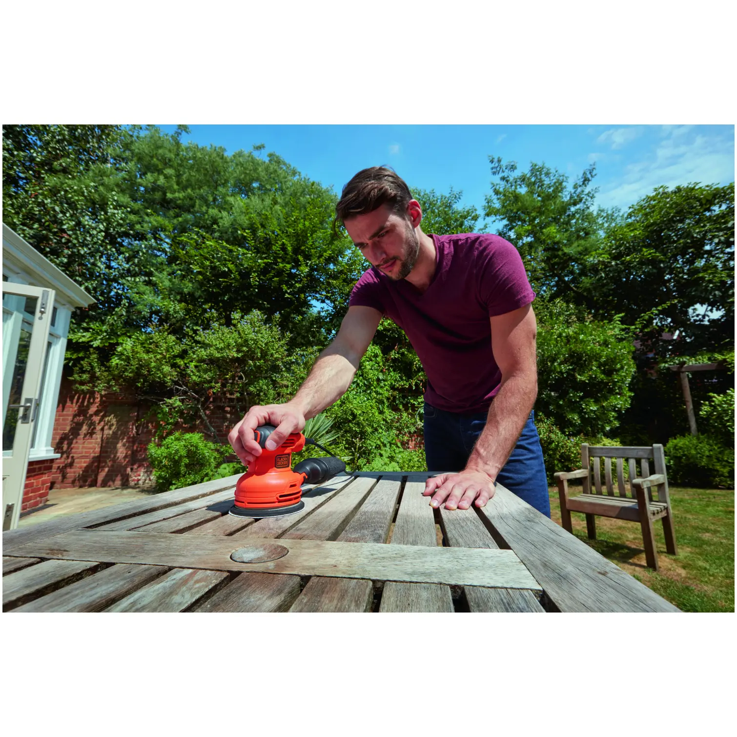 Black+Decker Random Orbit Sander 230w