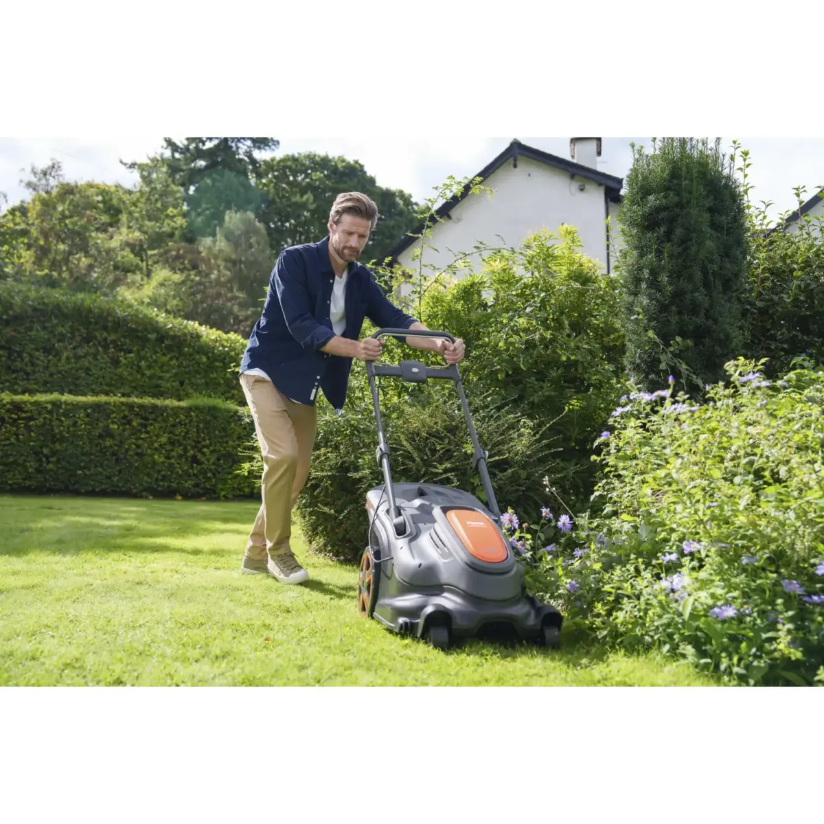 Flymo Ultra Mow Duo 460 Cordless Lawn Mower With Battery Kit