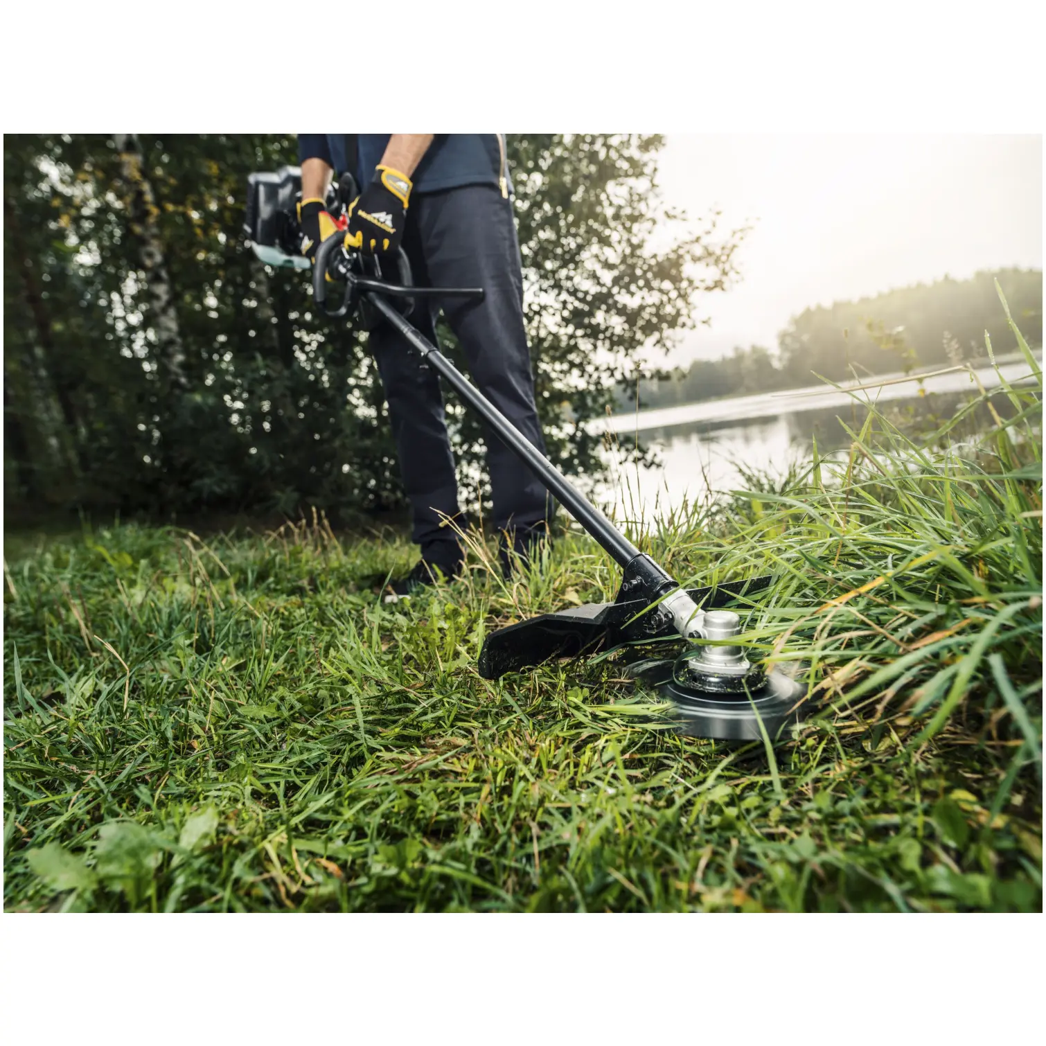 McCulloch B33PS Petrol Brush Cutter 33cc