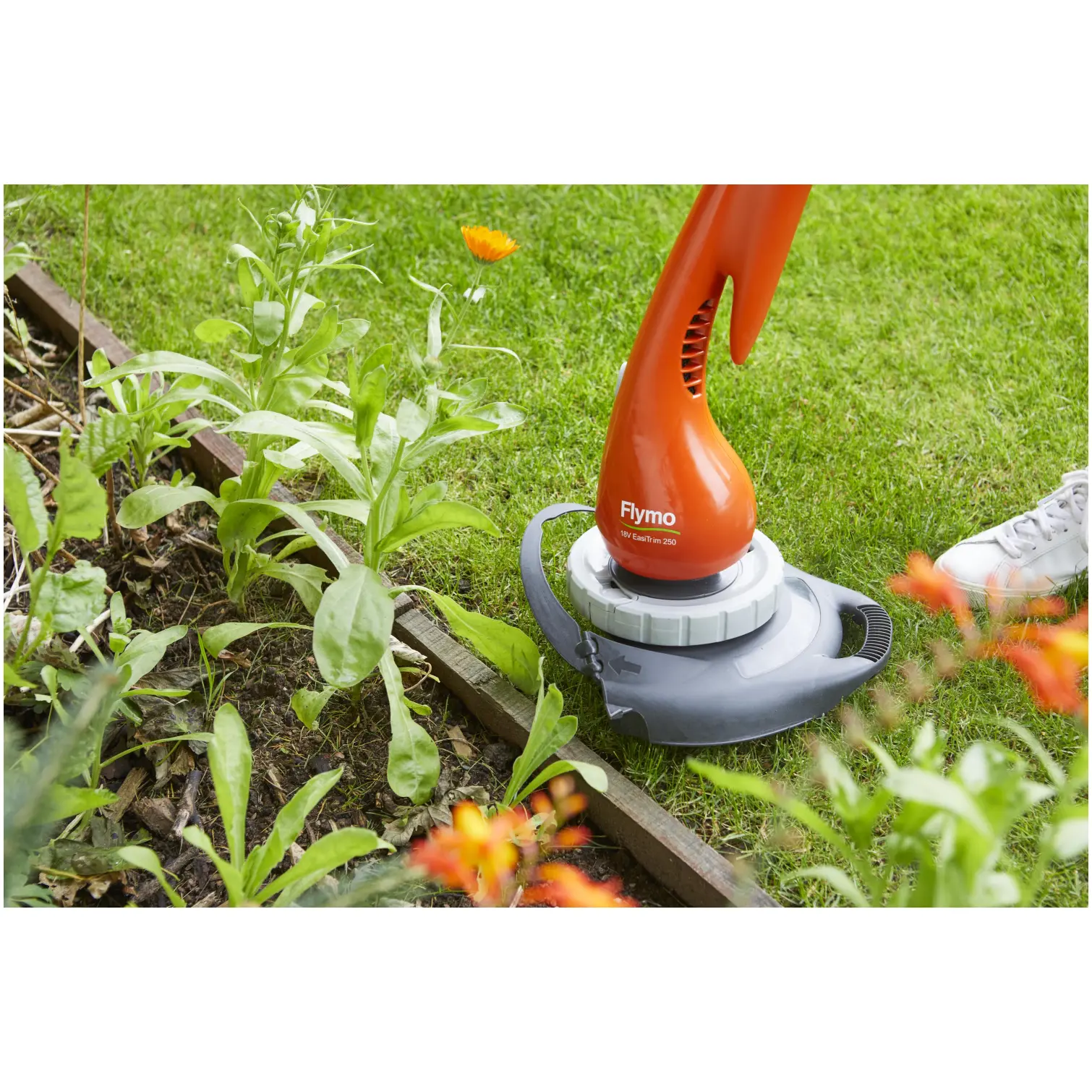 Flymo EasiTrim 250 Cordless Grass Trimmer Kit