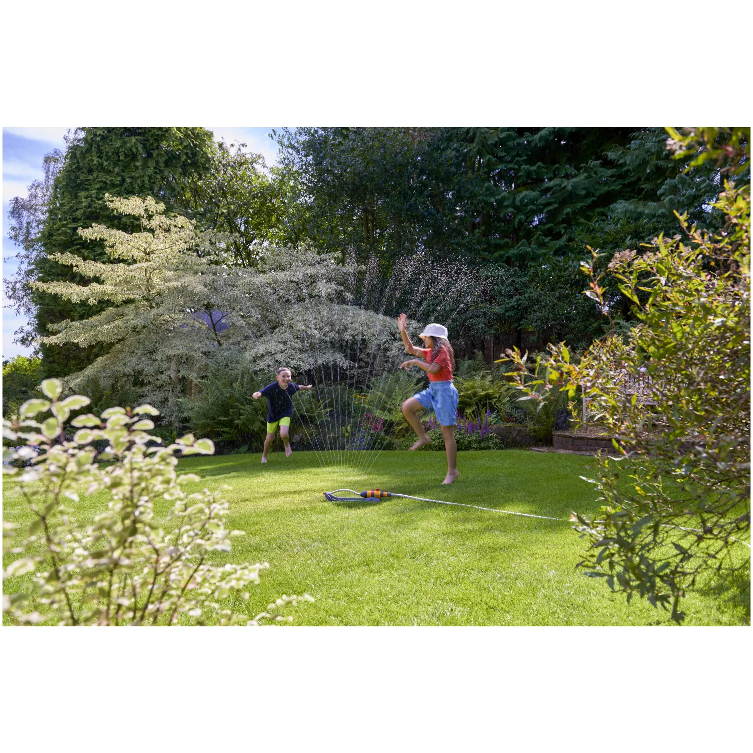 Hozelock Plus 220 Sprinkler Coverage of 220 Square Metres