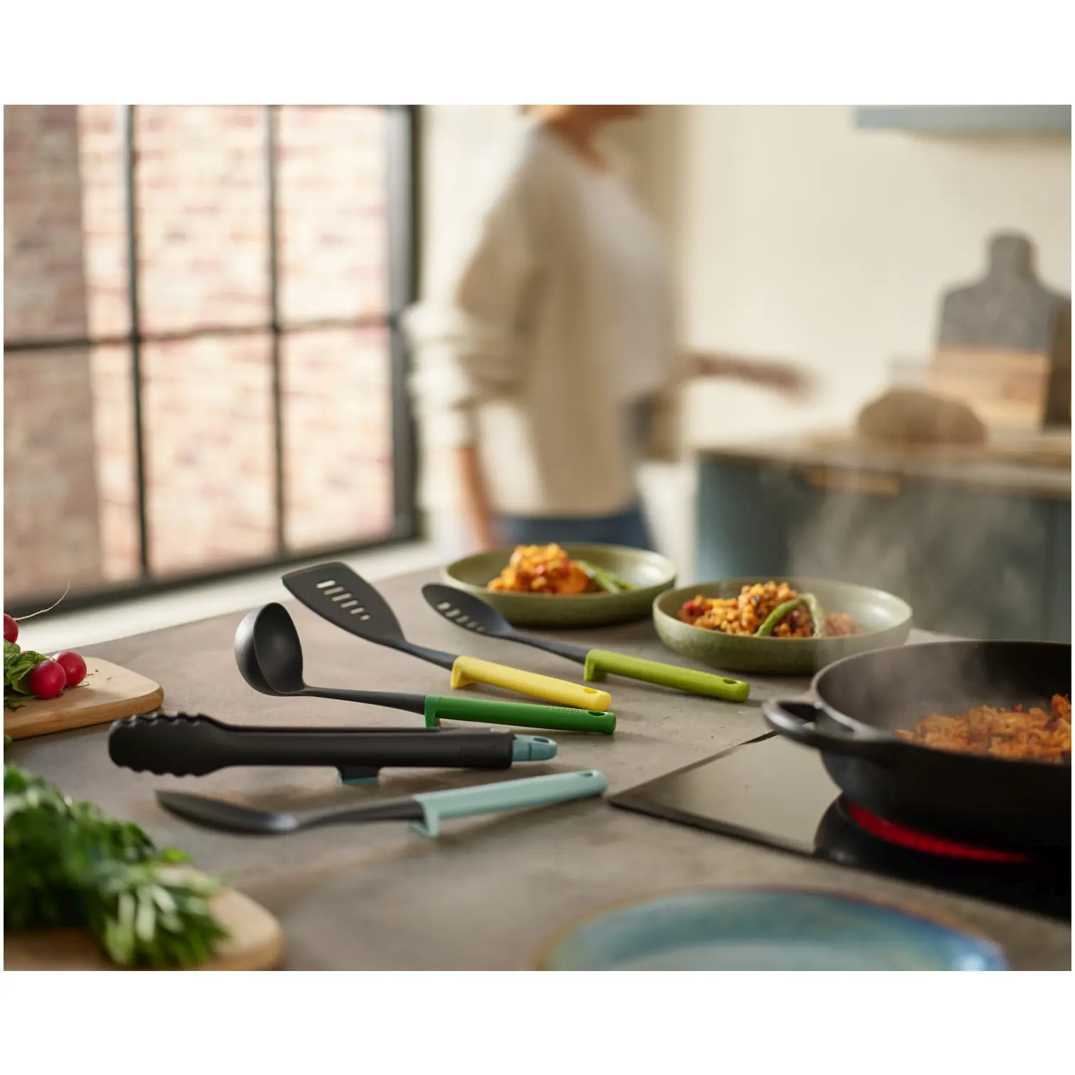 Joseph Joseph Duo 5-Piece Utensil Stand With Integrated Tool Rests