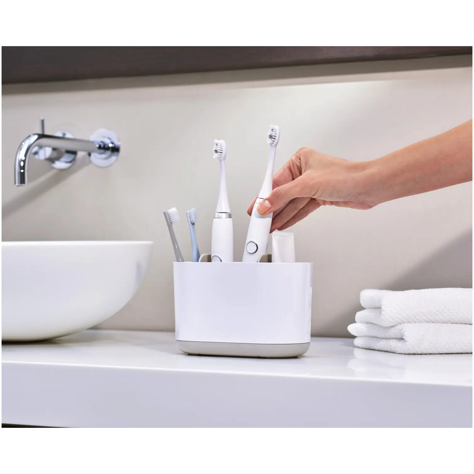 Joseph Joseph Duo Large Toothbrush Caddy