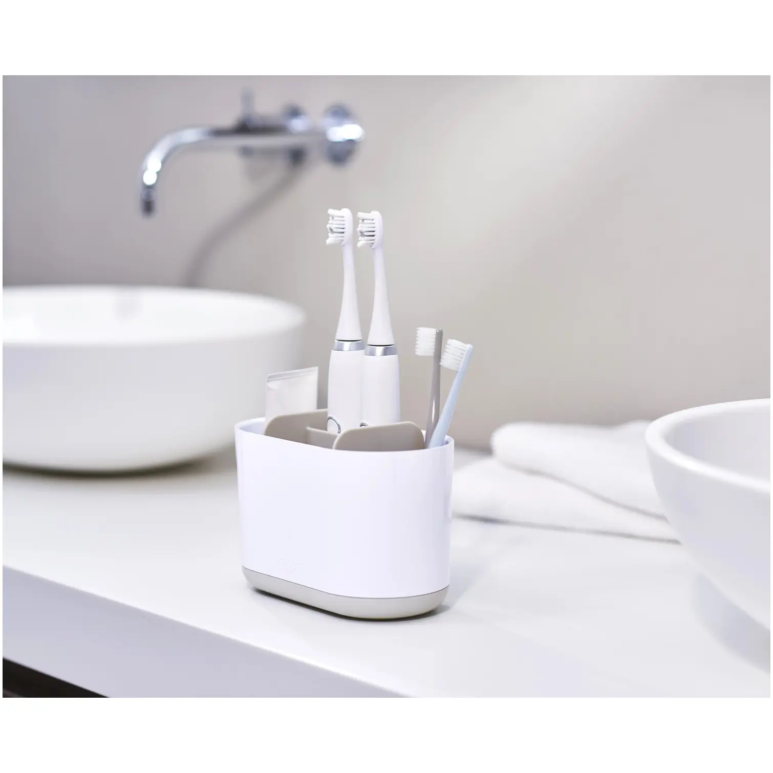 Joseph Joseph Duo Large Toothbrush Caddy