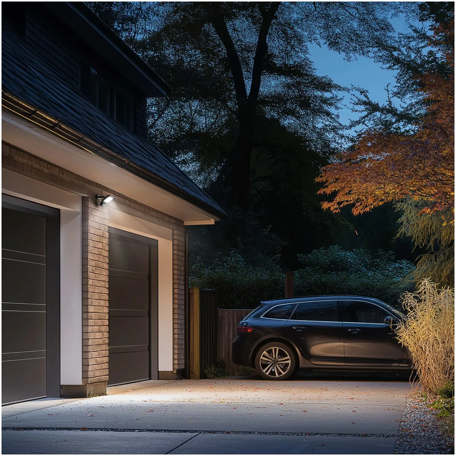 NEX0515_7 Luceco 20W LED Floodlight With PIR