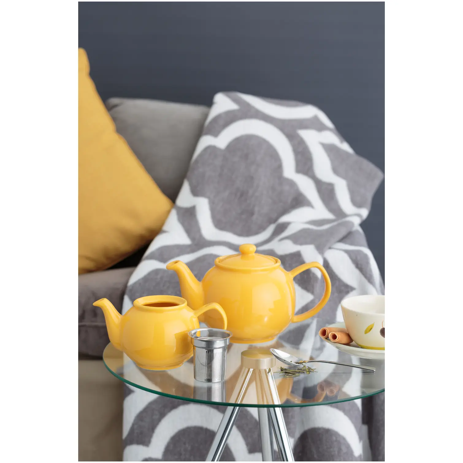 Price & Kensington Mustard 6 Cup Teapot