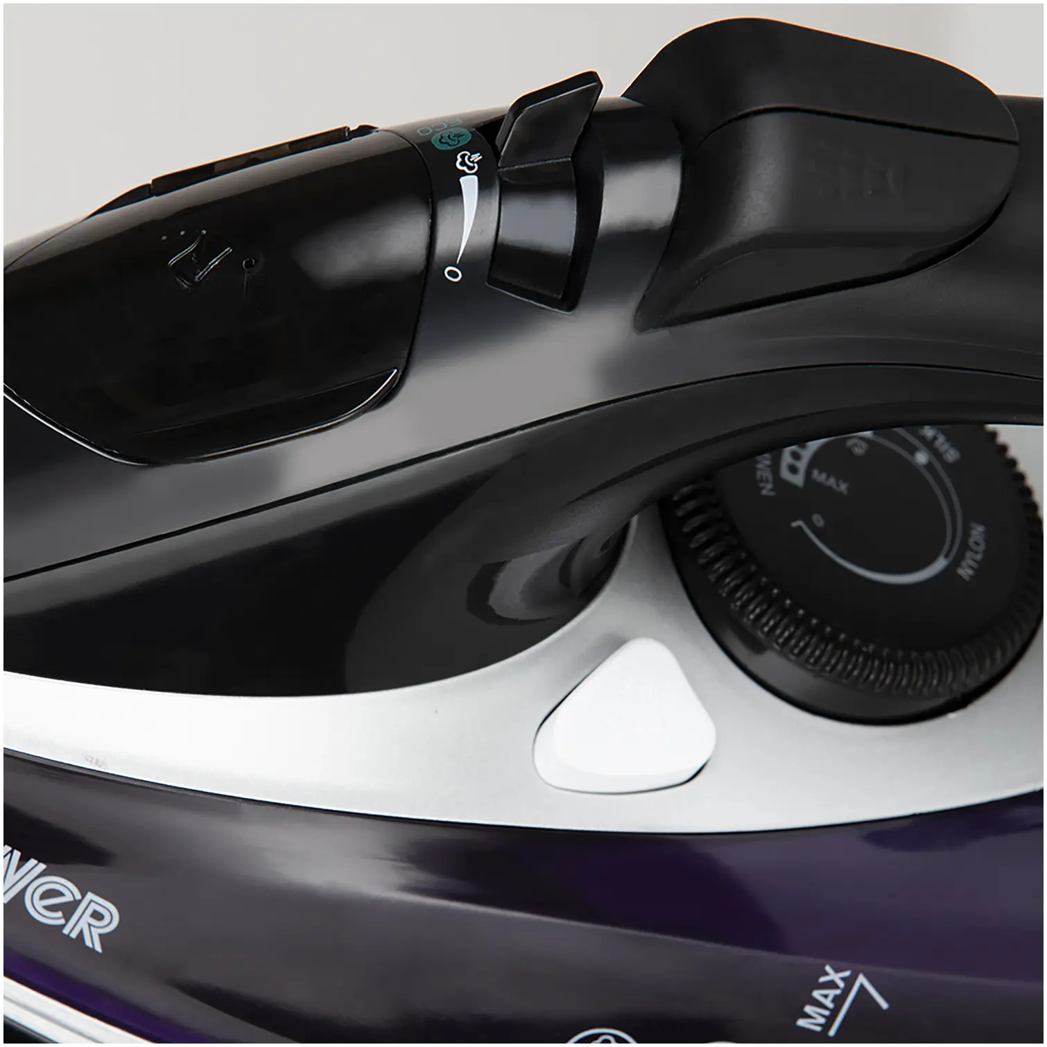 RKW0316_10 Tower Steam Iron 3100w