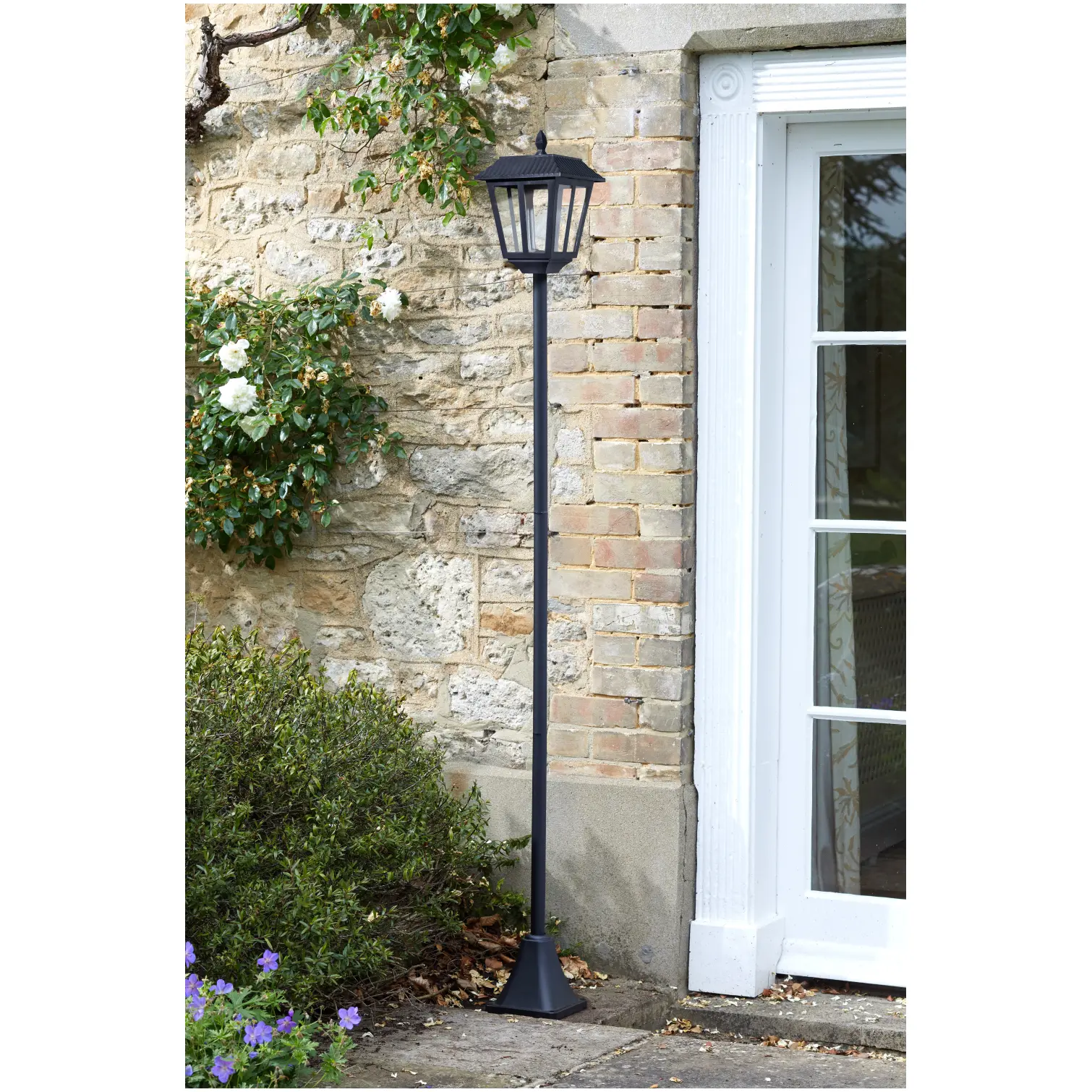 Smart Garden Whitehall Lamp Post 170cm