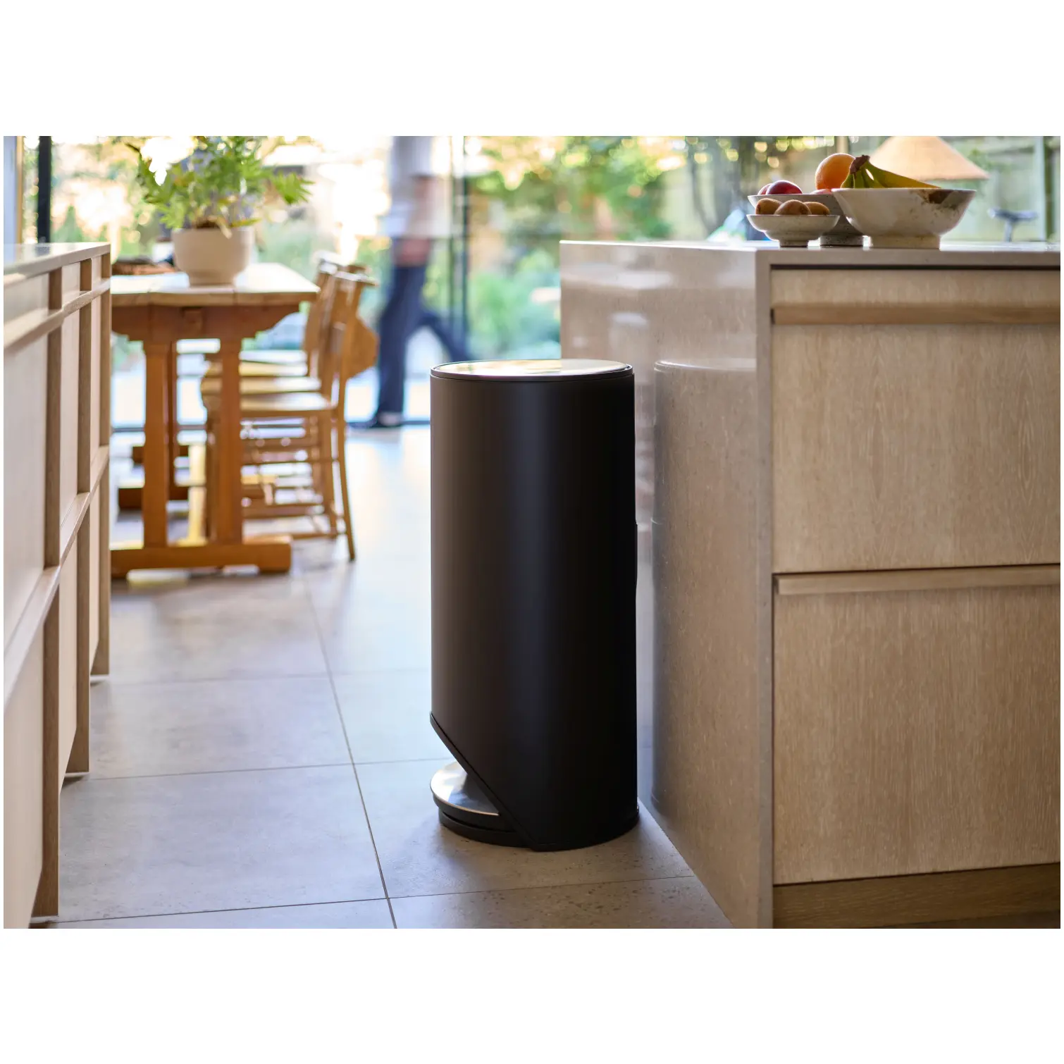 Joseph Joseph Arc Bin 30 Litre Capcity Carbon Black