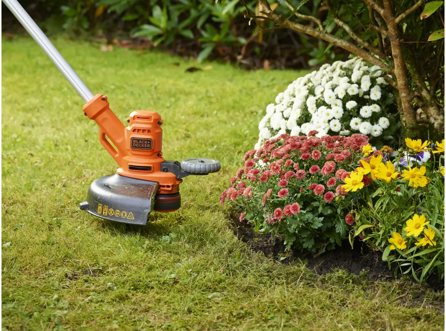 Black+Decker Trim & Edge Reflex Strimmer 550w 30cm