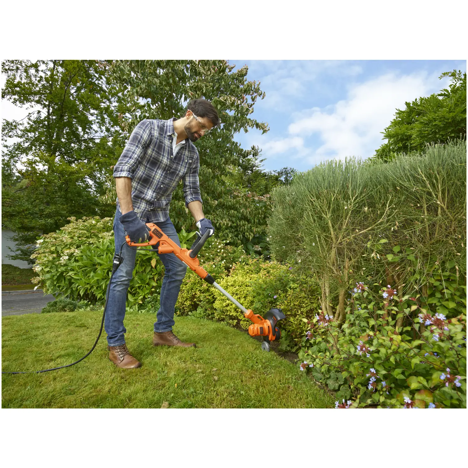 Black+Decker Trim & Edge Reflex Strimmer 550w 30cm