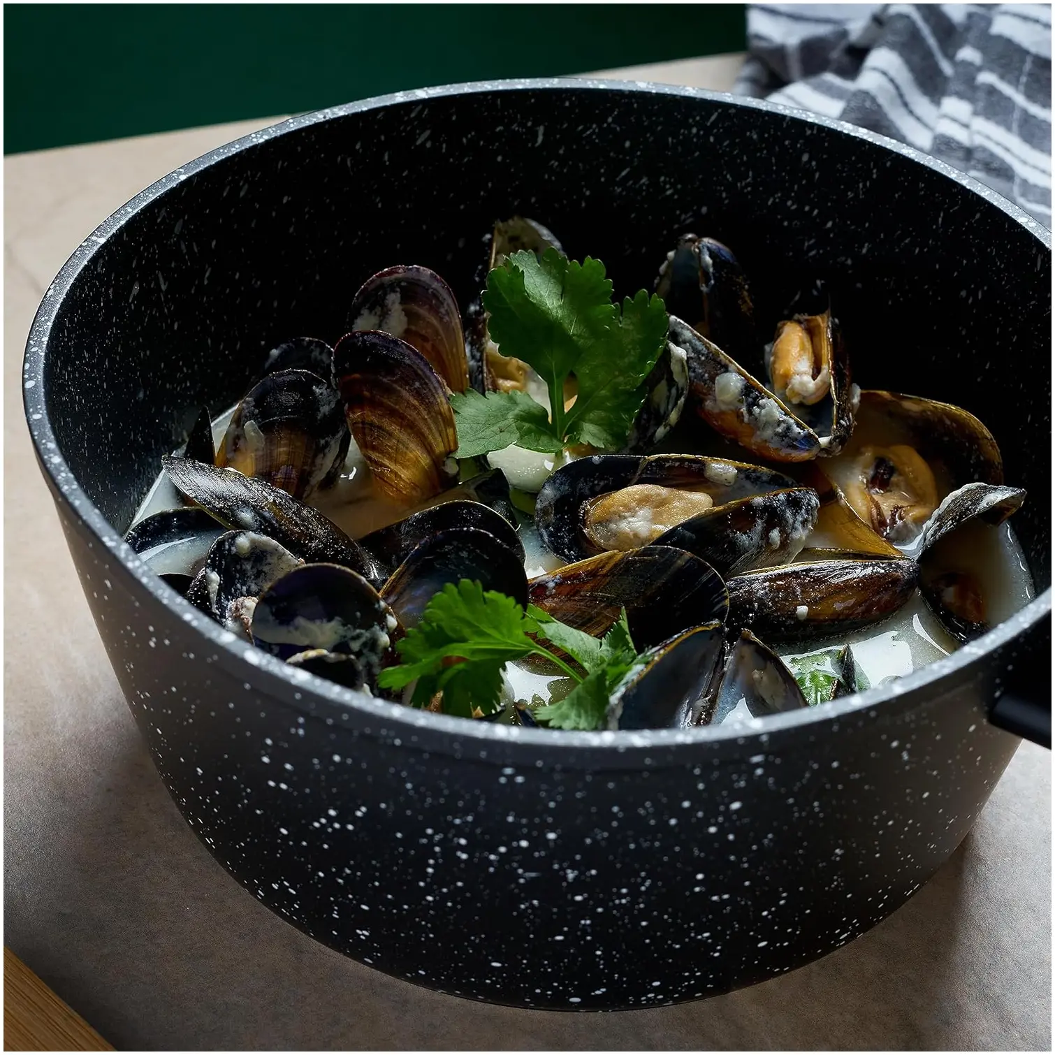 Blackmoor 20cm Sauce Pan & Lid