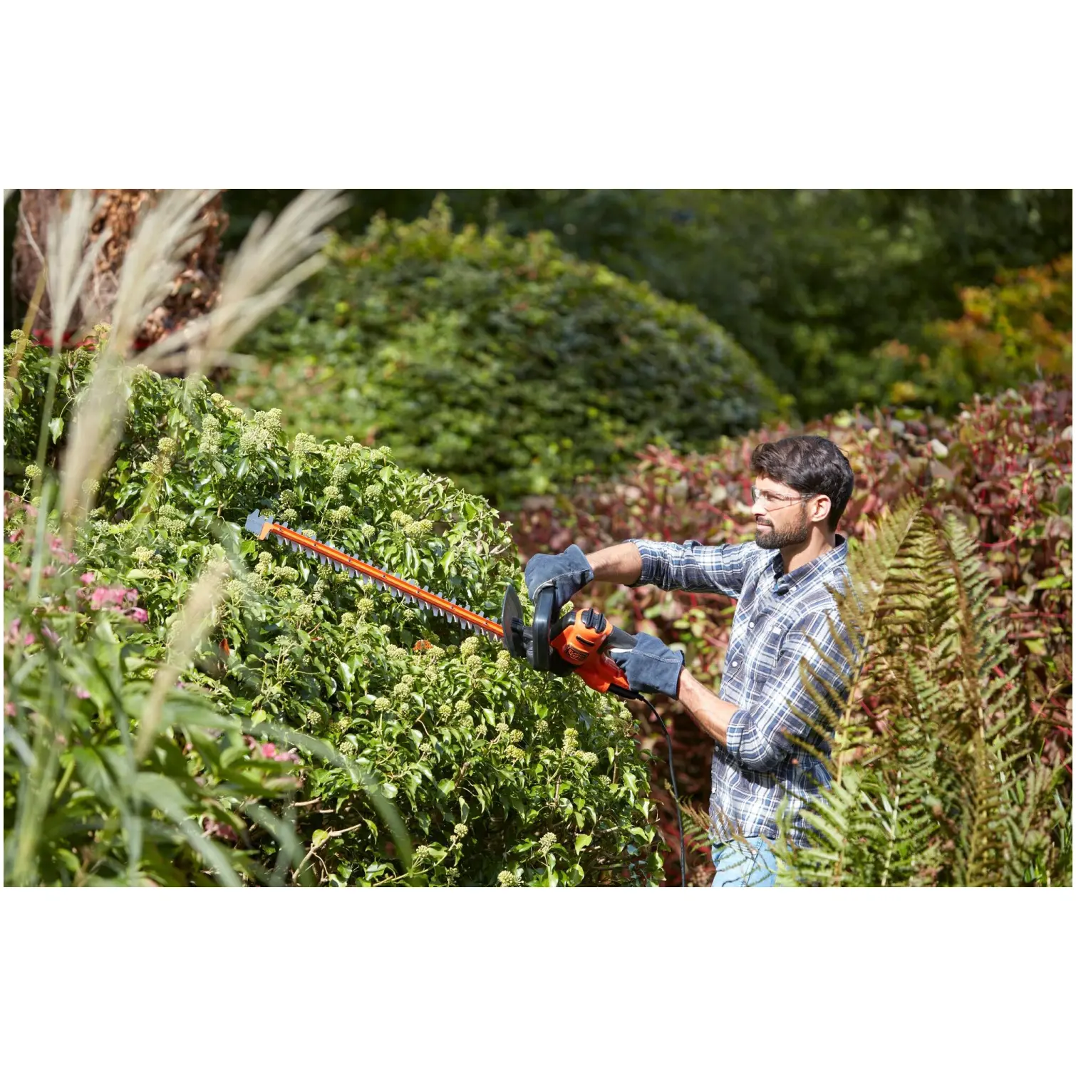B&D BEHTS501 Hedge Trimmer 60cm Cut