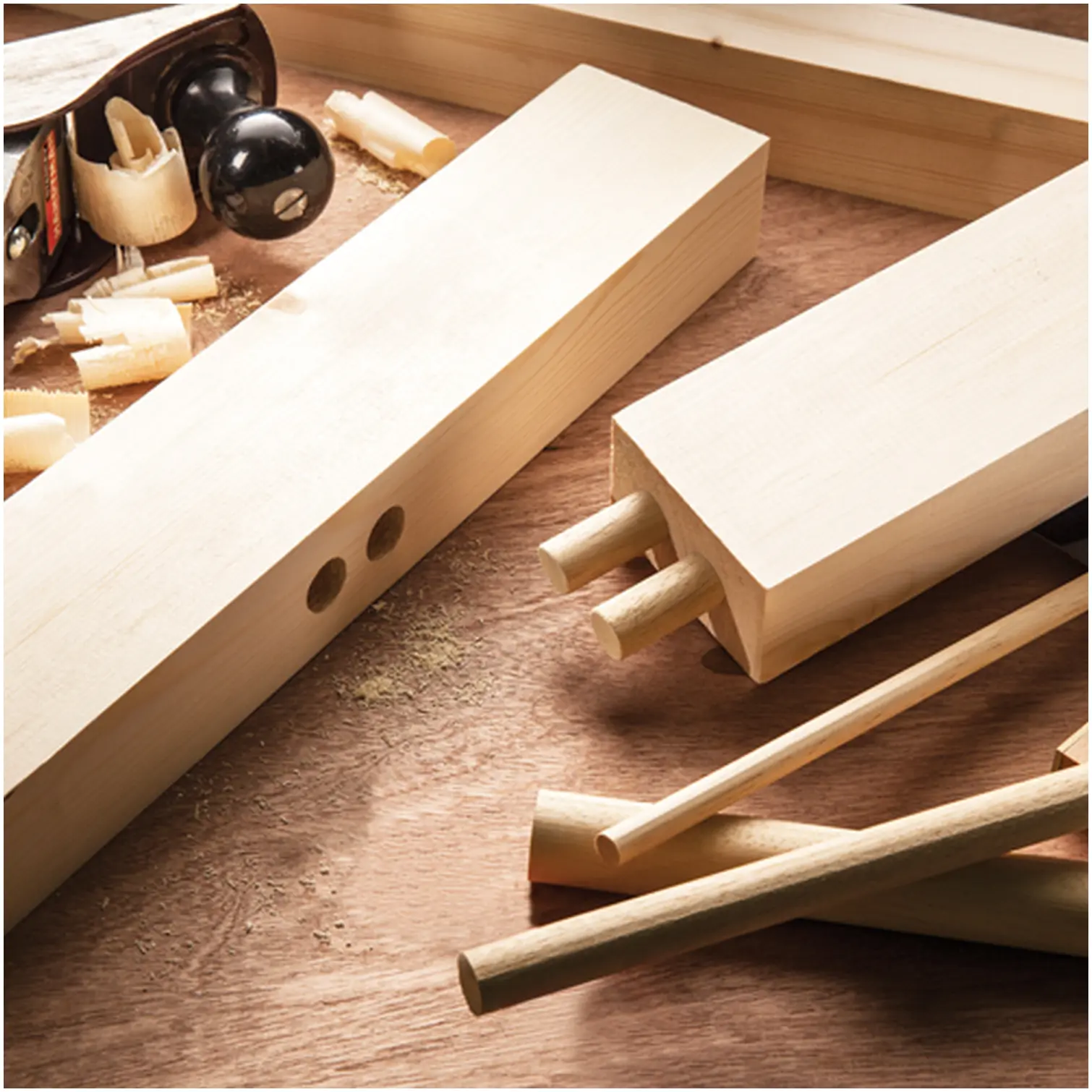 Cheshire Mouldings Hardwood Dowel 12mm x 2.4m