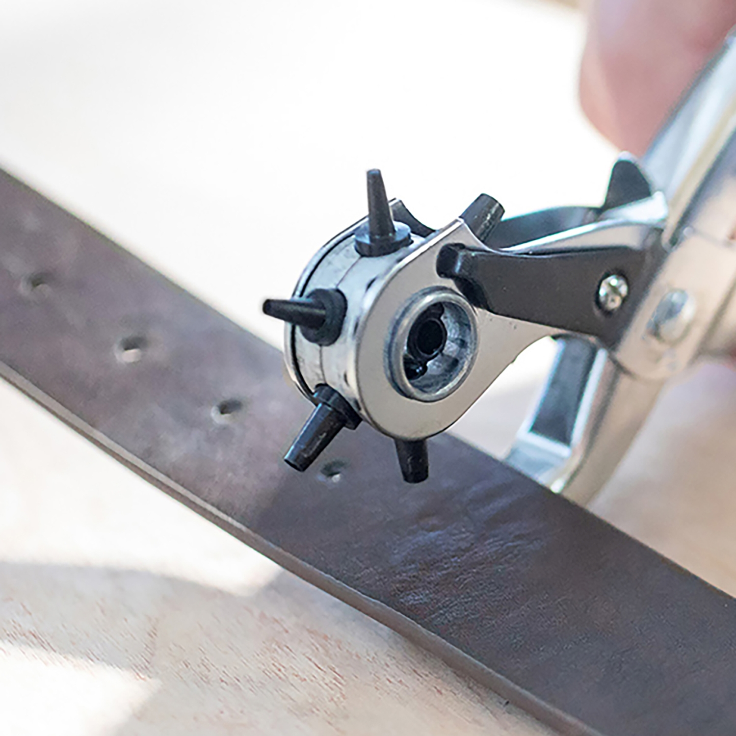 Dekton Revolving Leather Punch