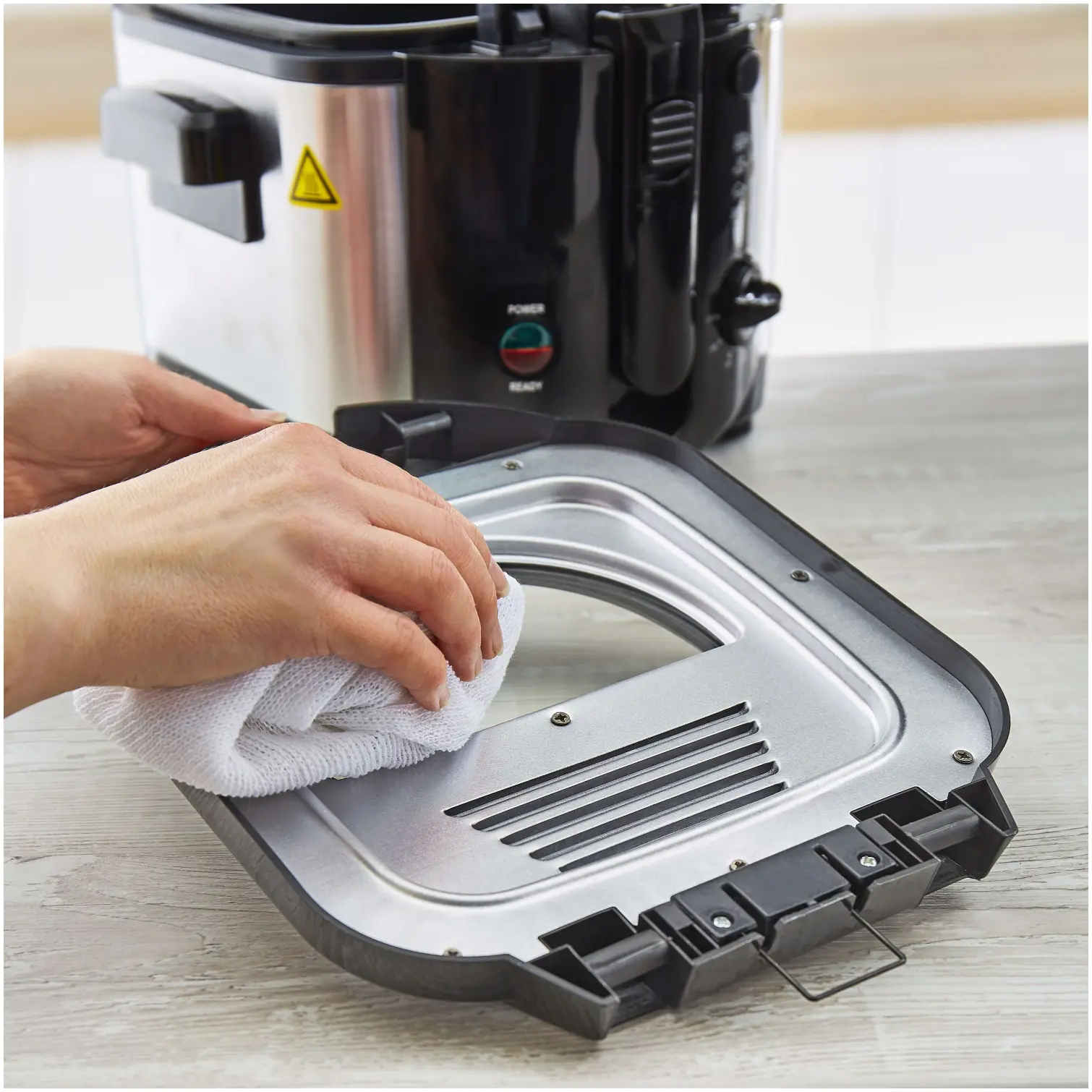 RKW0069_1 Tower Square Fryer Black 2ltr