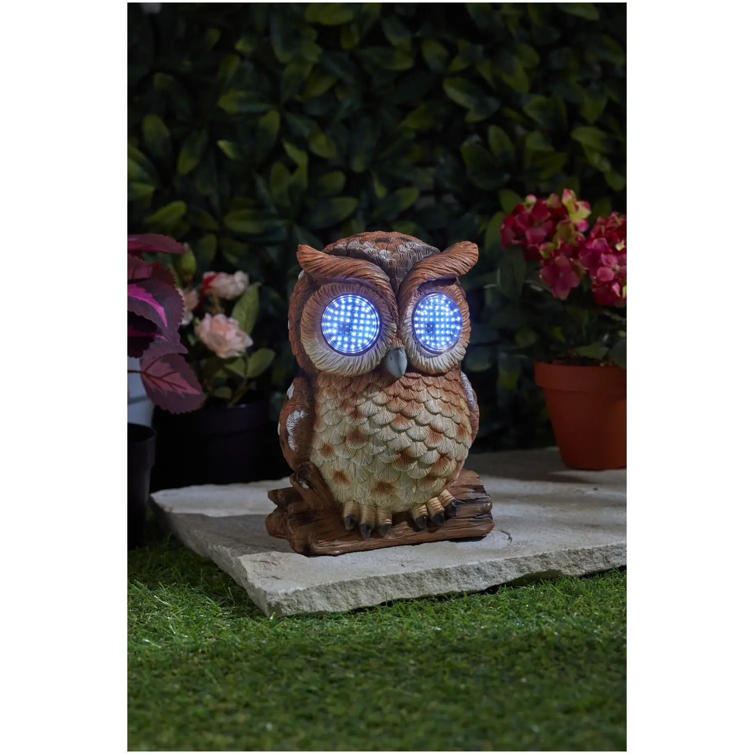 Smart Garden Blinkin Owl Large solar garden ornament
