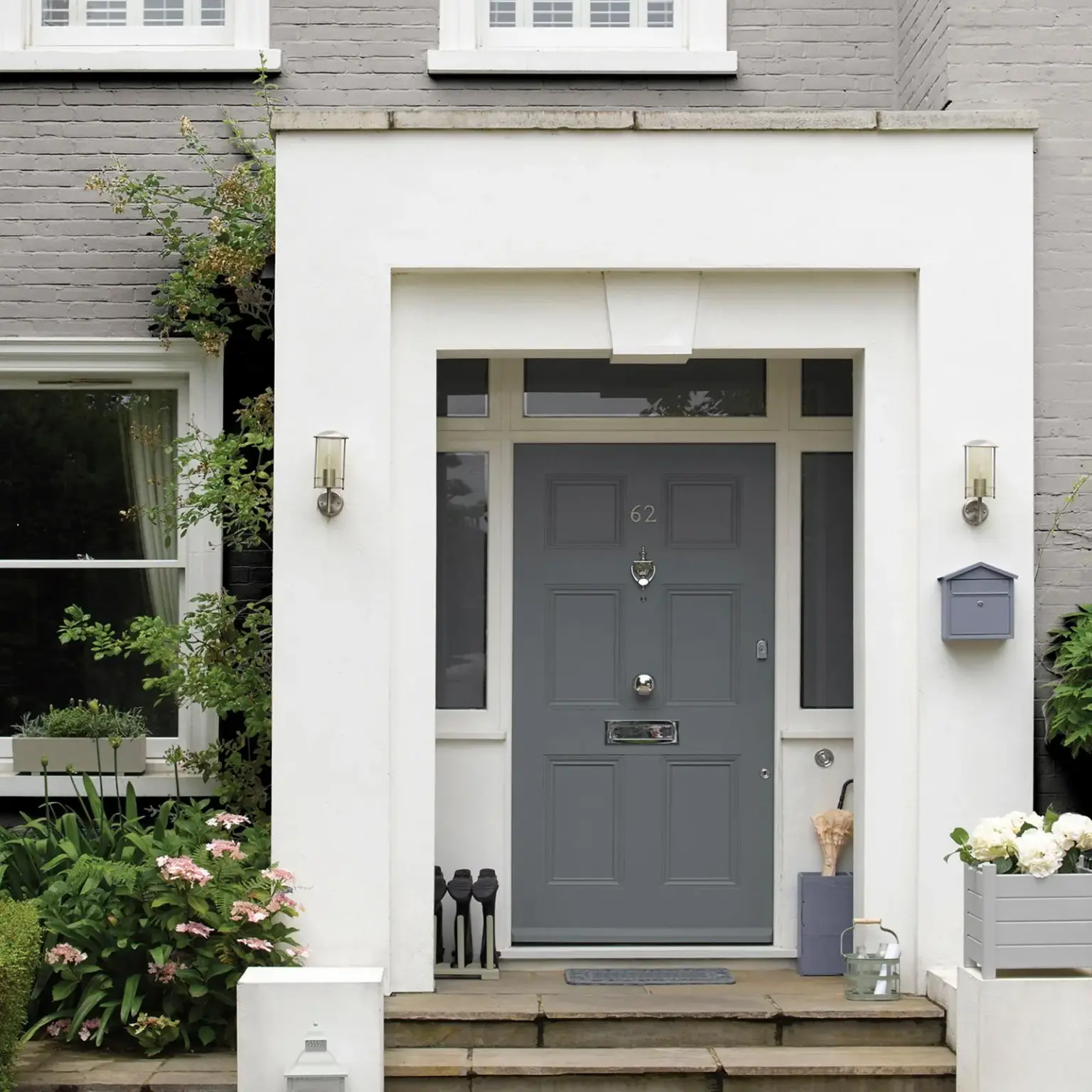 CRW0032_8 Sandtex Masonry Paint 5Ltr Plymouth Grey