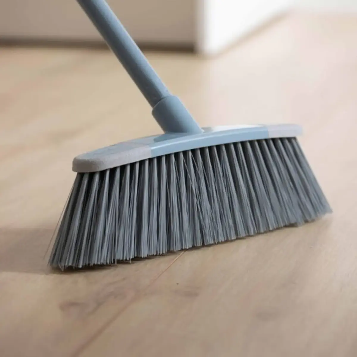 Betterware Broom & Handle Stiff Bristle