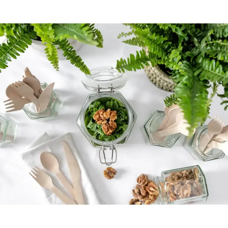 Napkins Plates Cups & Cutlery