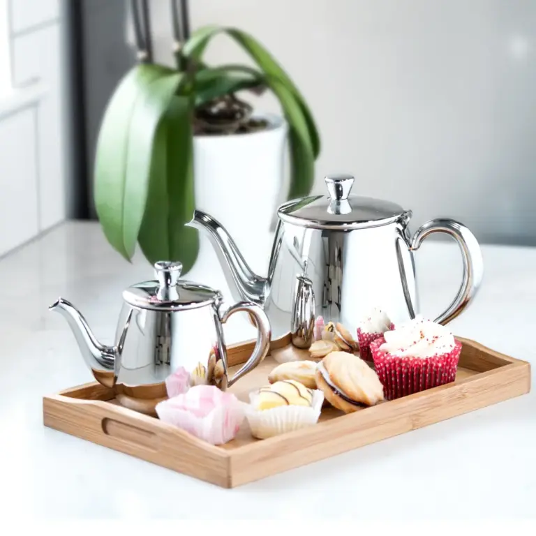 Teapots Sugars & Creams