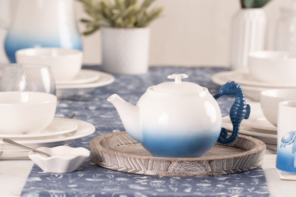 CEB0140_4 The Coast Teapot 900ml
