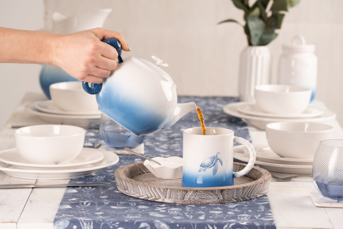 CEB0140_5 The Coast Teapot 900ml