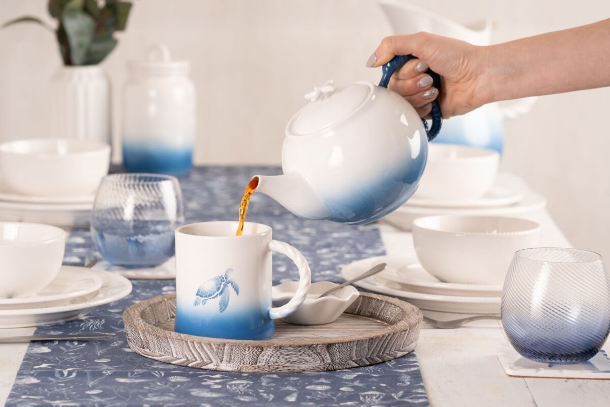 CEB0140_6 The Coast Teapot 900ml