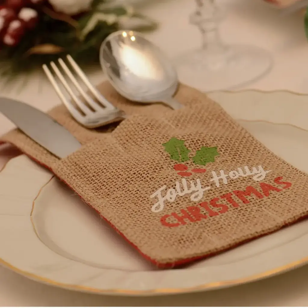 Christmas Crackers Tablecovers & Napkins