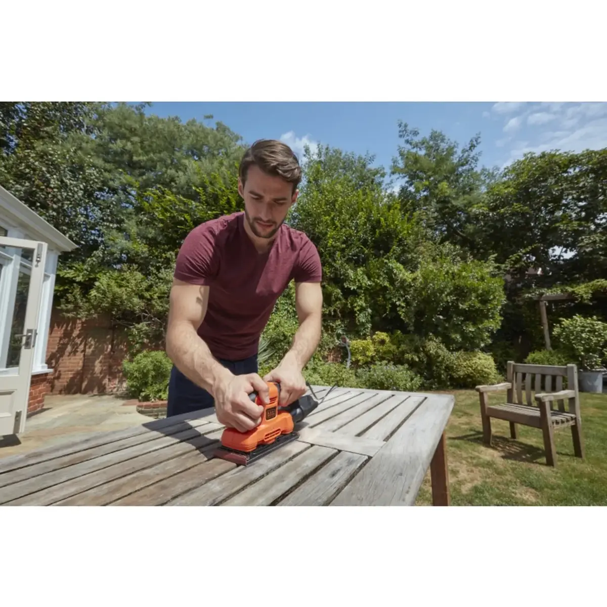 Black+Decker Third Sheet Finishing Sander 150w