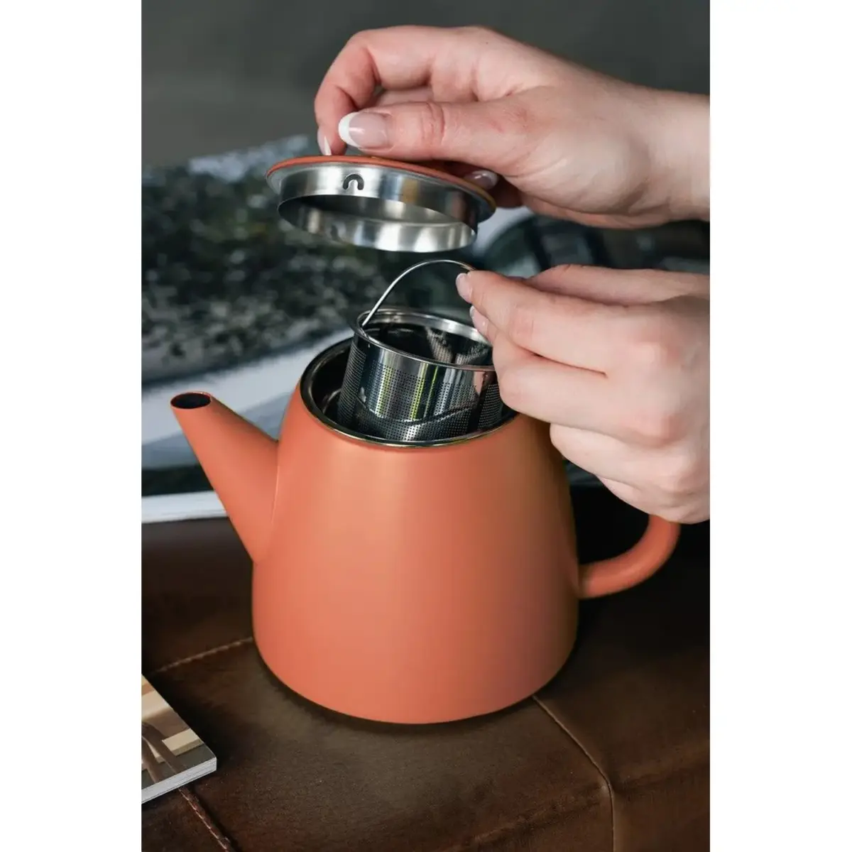 Cafe Ole Kelham Teapot Red 600ml