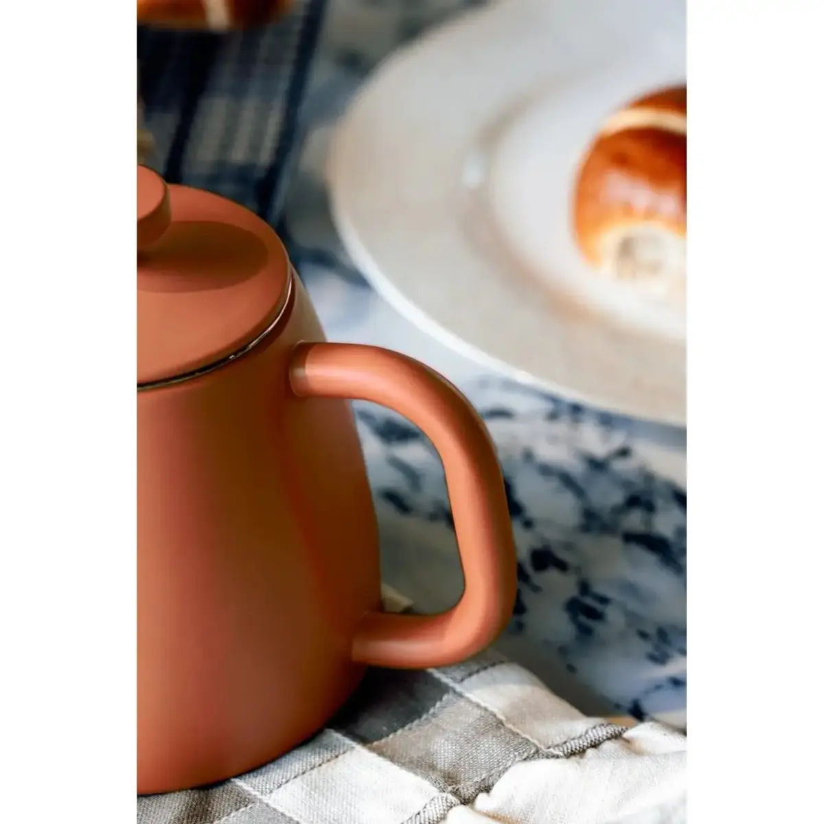 Cafe Ole Kelham Teapot Red 600ml