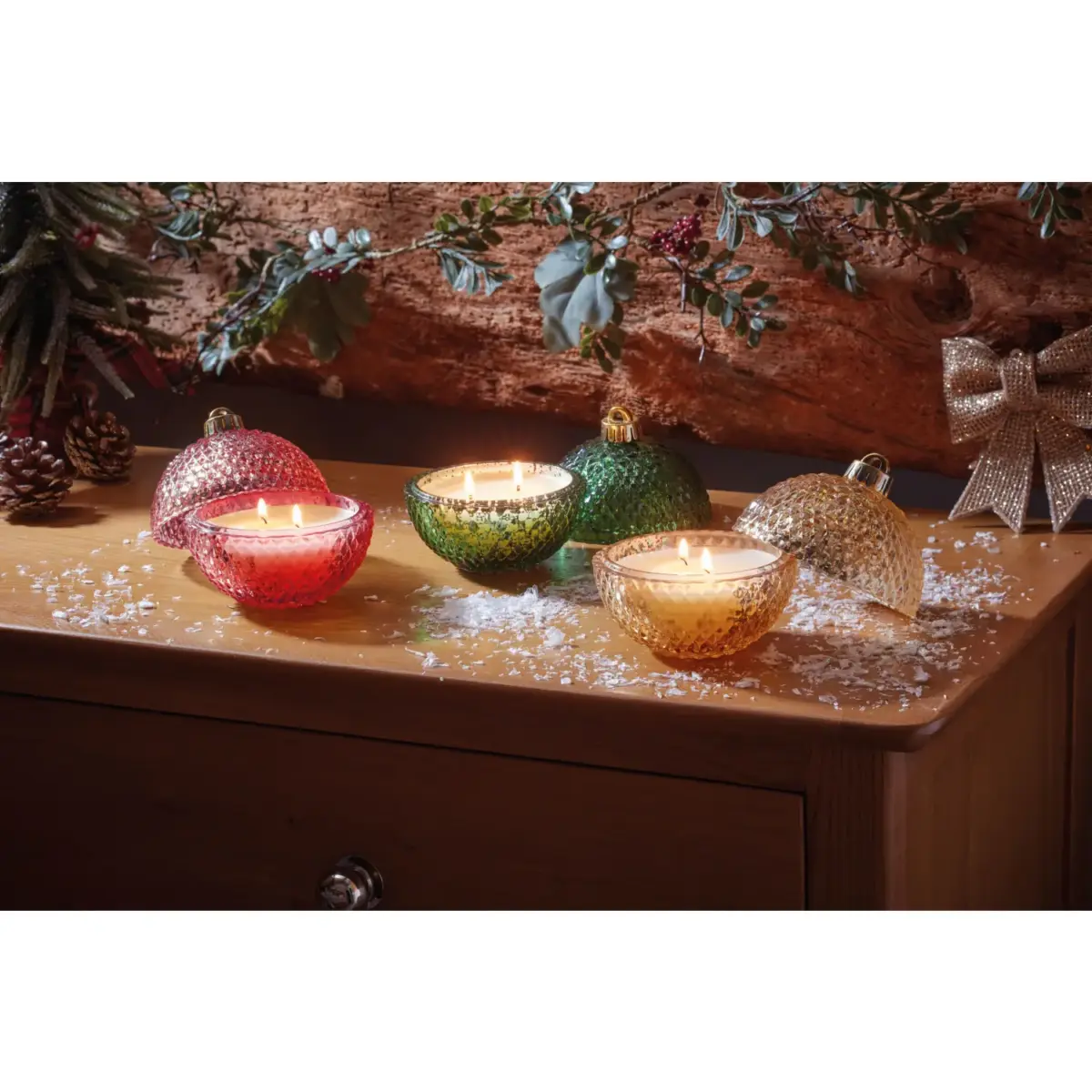 Bauble Candle Red Scented 13cm image 4