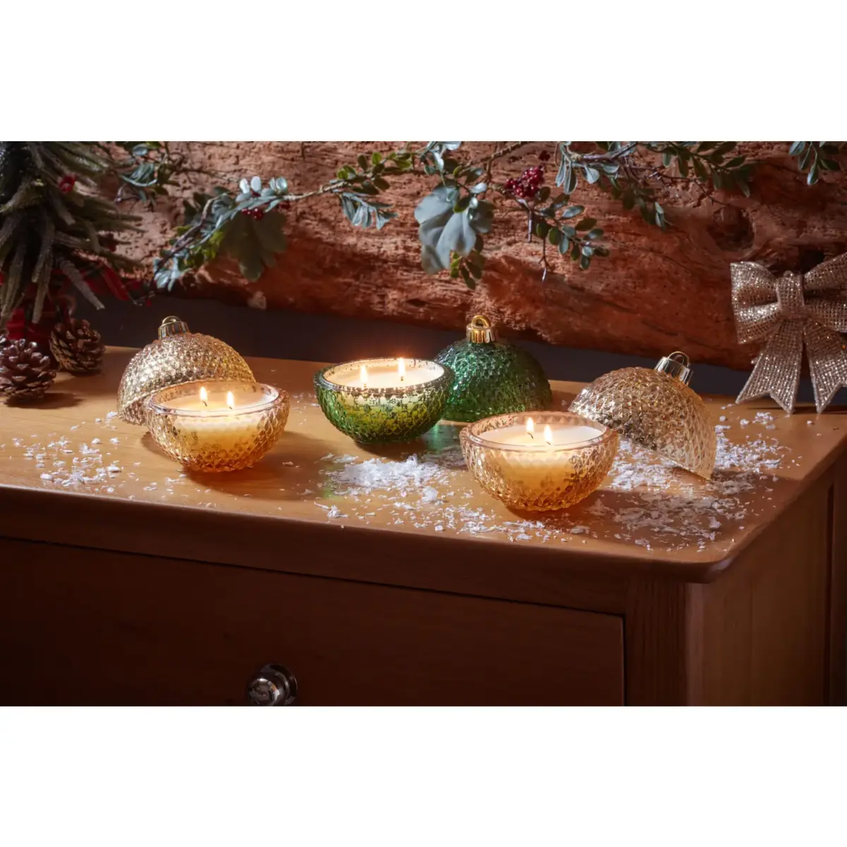 BaubleCandleChampagne Scented image 5
